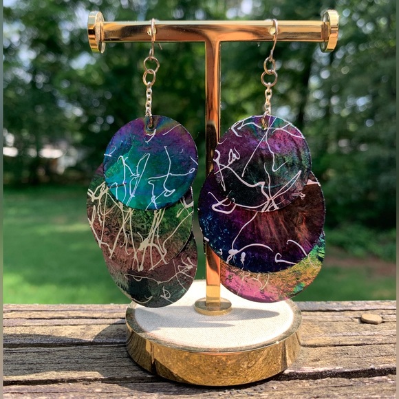 Rainbow Shell Splatter Paint Dangle Earrings - Picture 6 of 13